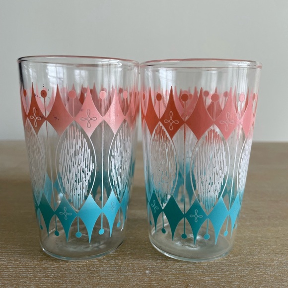 Set of 4 1950’s Vintage MCM Anchor Hocking Pink and Turquoise Juice Glasses - Picture 3 of 11
